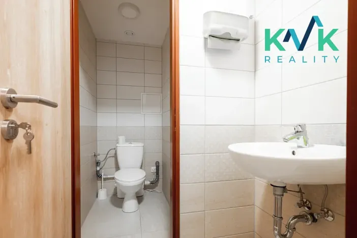 Prodej kanceláře, Karlovy Vary, Spálená, 92 m2