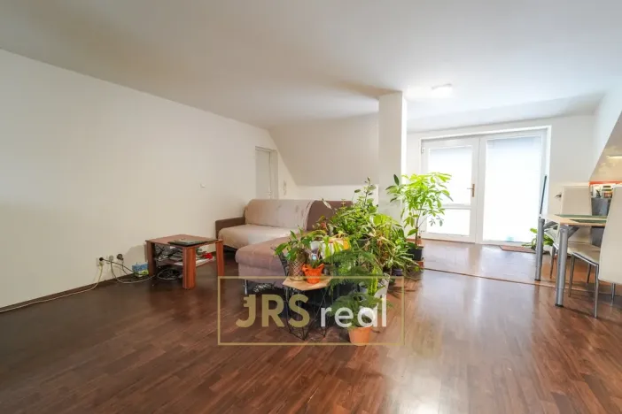 Prodej komerční nemovitosti, Hovorany, 141 m2