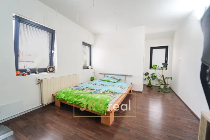 Prodej komerční nemovitosti, Hovorany, 141 m2