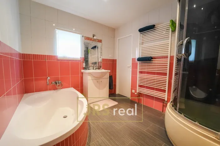 Prodej komerční nemovitosti, Hovorany, 141 m2