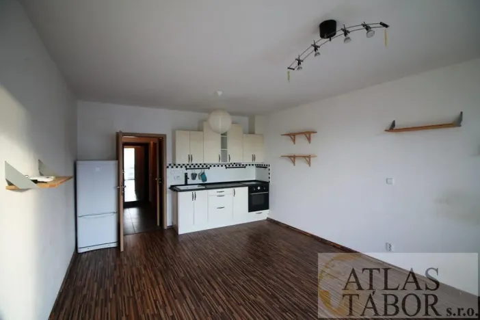 Pronájem bytu 1+kk, Tábor, U Areálu, 30 m2