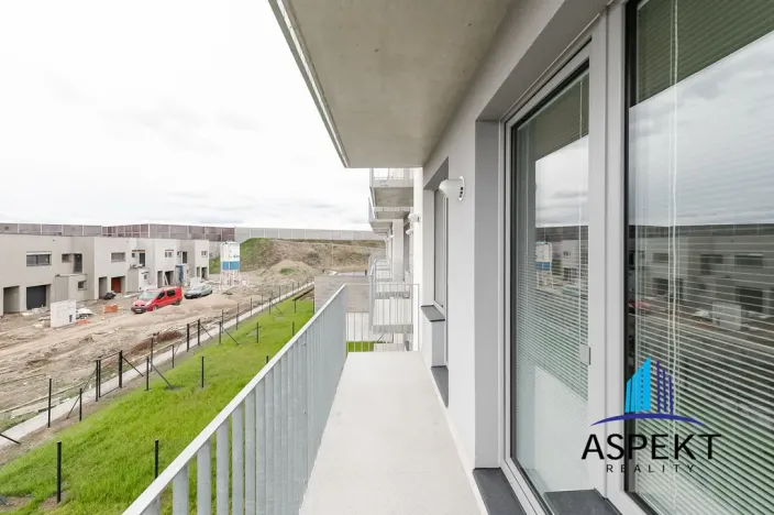 Pronájem bytu 2+kk, Praha, Formanská, 42 m2