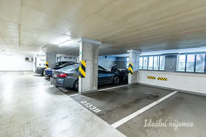 Pronájem bytu 2+kk, Praha, Jankovcova, 55 m2