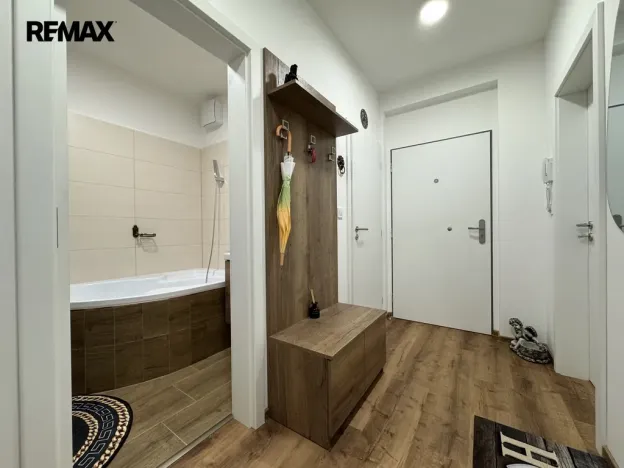 Pronájem bytu 2+kk, Olomouc - Slavonín, Topolová, 55 m2