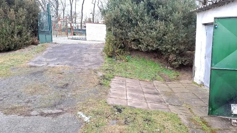 Prodej garáže, Praha - Dejvice, Pražákovská, 16 m2