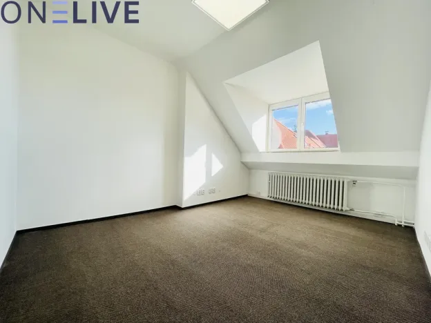 Pronájem kanceláře, Plzeň, náměstí T. G. Masaryka, 365 m2