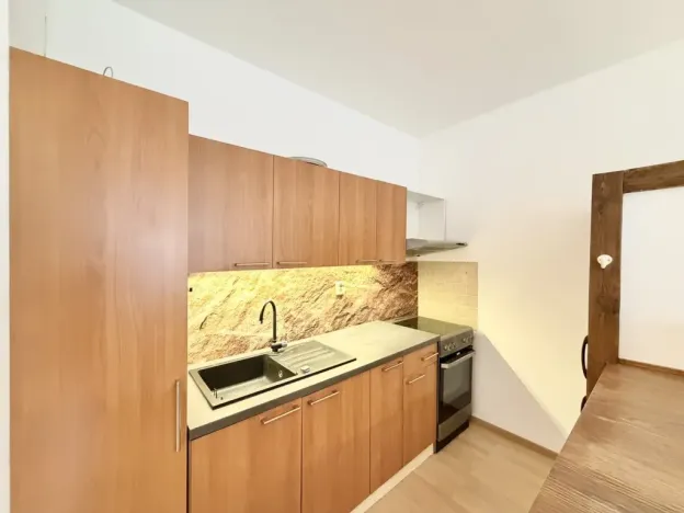 Pronájem bytu 1+kk, Liberec - Liberec VII-Horní Růžodol, Jeronýmova, 35 m2