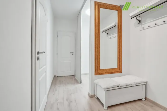 Prodej bytu 3+1, Hodonín, Velkomoravská, 69 m2