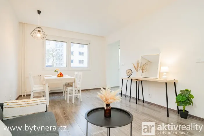 Prodej bytu 2+1, Neratovice, 28. října, 52 m2