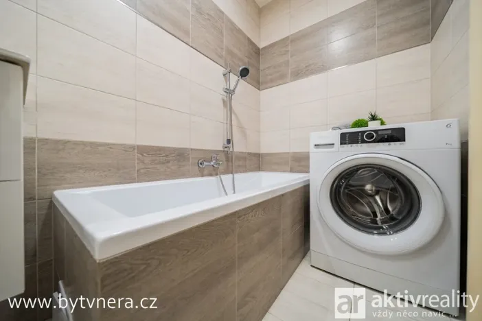 Prodej bytu 2+1, Neratovice, 28. října, 52 m2