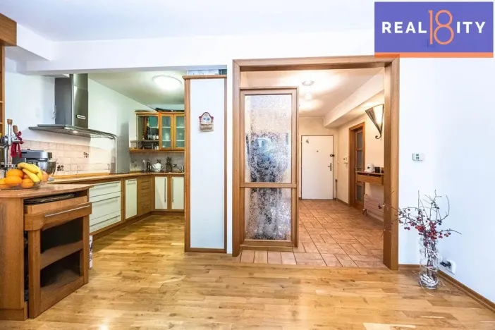 Prodej bytu 3+kk, Praha, Semilská, 105 m2