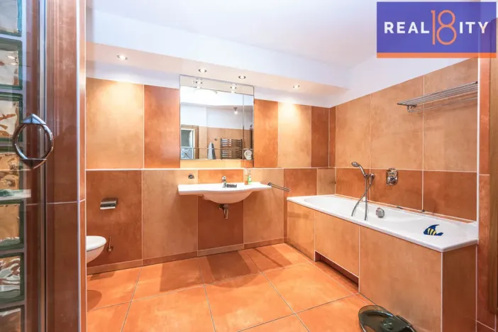 Prodej bytu 3+kk, Praha, Semilská, 105 m2