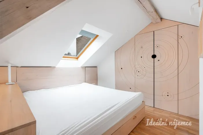 Pronájem bytu 2+1, Praha - Vršovice, 28. pluku, 54 m2