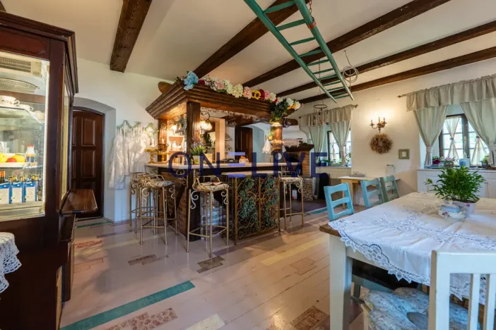 Prodej atypického bytu, Rozvadov - Svatá Kateřina, 650 m2