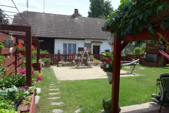 Prodej rodinného domu, Suchdol nad Lužnicí, Pražská, 300 m2