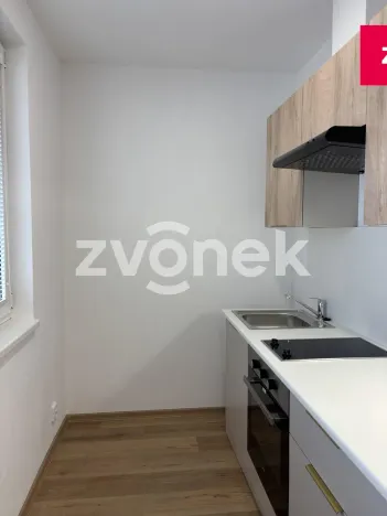 Pronájem bytu 2+1, Zlín - Malenovice, 54 m2