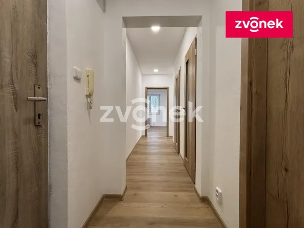 Pronájem bytu 2+1, Zlín - Malenovice, 54 m2