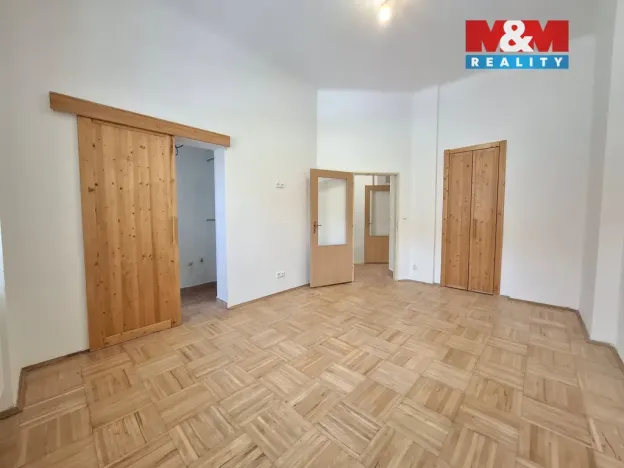 Pronájem bytu 2+1, Karlovy Vary, Wolkerova, 50 m2