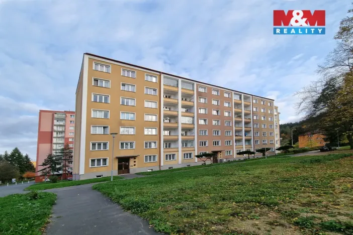 Pronájem bytu 3+1, Karlovy Vary, Budovatelů, 72 m2