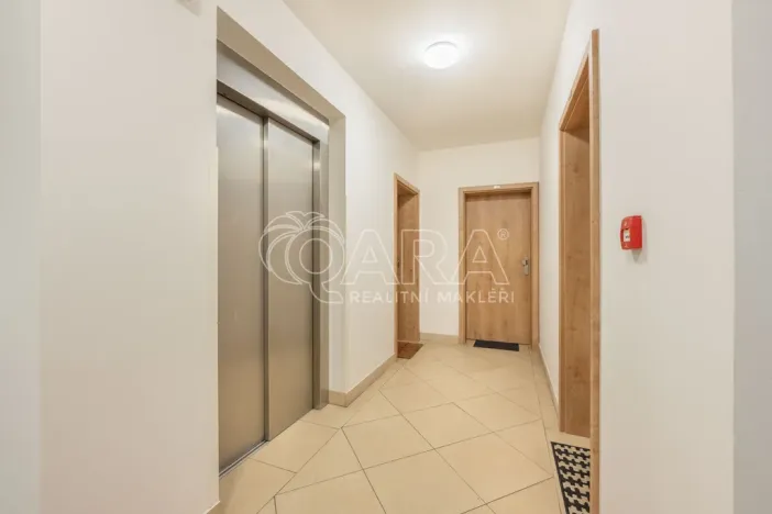 Prodej bytu 1+kk, Praha - Smíchov, Radlická, 25 m2