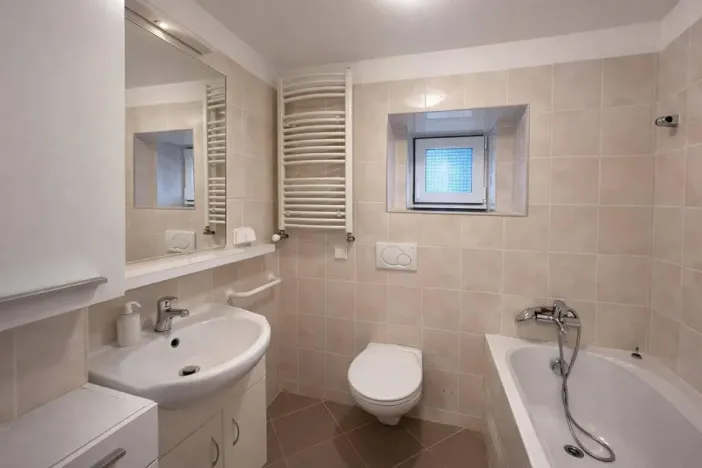 Pronájem bytu 1+1, Praha - Smíchov, Pod Kesnerkou, 40 m2