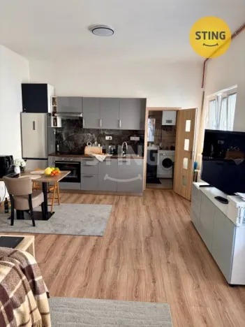 Pronájem obchodního prostoru, Kralupy nad Vltavou, 50 m2