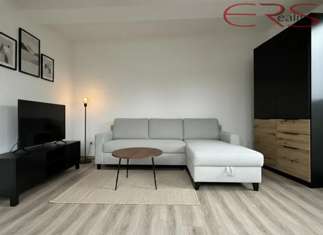 Pronájem bytu 1+1, Jablonec nad Nisou - Mšeno nad Nisou, Mládí, 40 m2