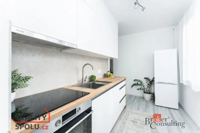 Prodej bytu 2+1, Pardubice - Zelené Předměstí, Arnošta z Pardubic, 47 m2