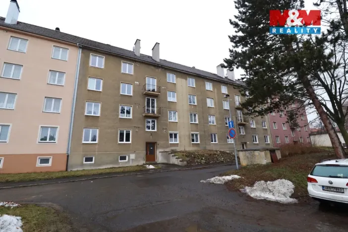 Prodej bytu 2+1, Karlovy Vary - Dvory, K. Kučery, 51 m2