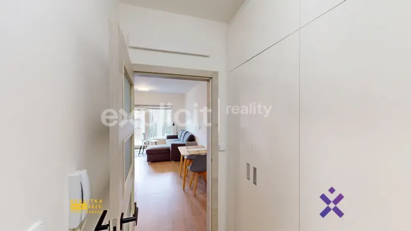 Pronájem bytu 1+kk, Zlín, Kúty, 29 m2