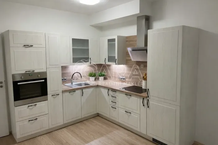 Pronájem bytu 2+kk, Praha - Střížkov, Makedonská, 56 m2