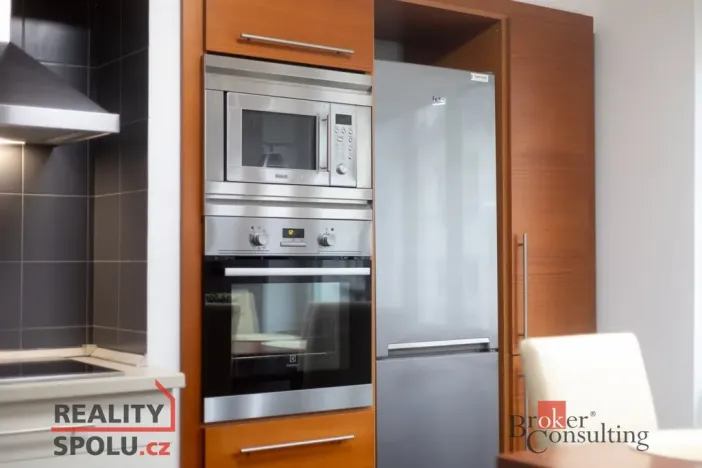 Prodej bytu 2+1, Opava - Předměstí, Vyhlídalova, 64 m2