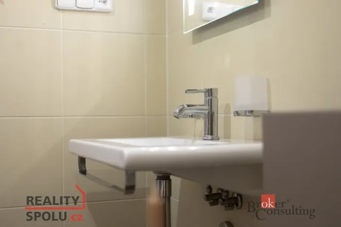 Prodej bytu 2+1, Opava - Předměstí, Vyhlídalova, 64 m2