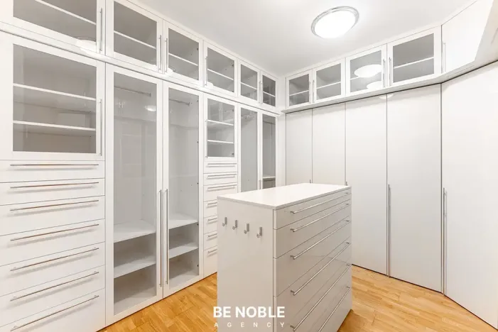 Prodej bytu 6+kk a větší, Praha - Břevnov, Kukulova, 230 m2