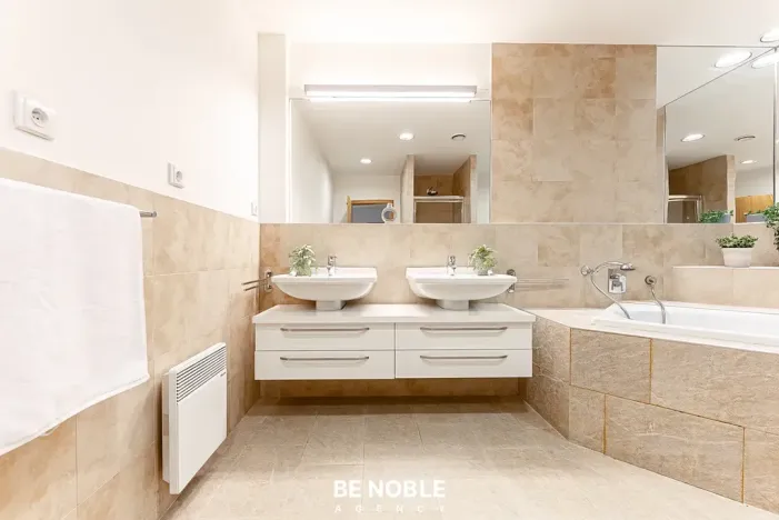 Prodej bytu 6+kk a větší, Praha - Břevnov, Kukulova, 230 m2