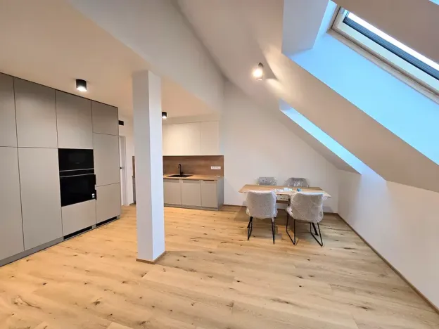 Pronájem bytu 3+kk, Praha - Vršovice, Ruská, 84 m2