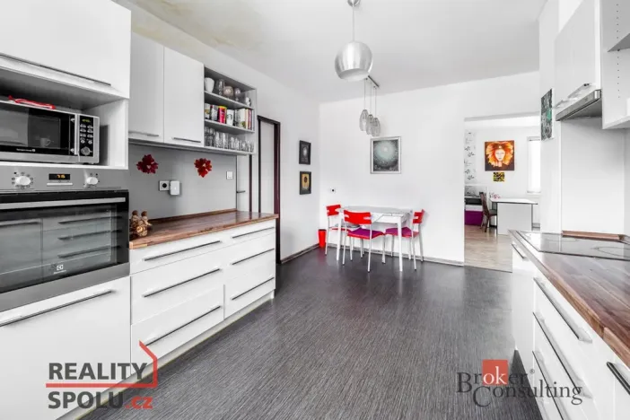 Prodej rodinného domu, Nové Hrady, Zahradní čtvrť, 214 m2