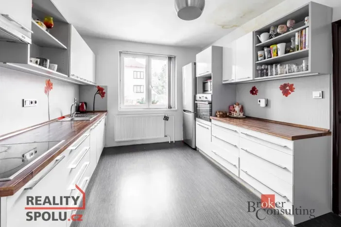 Prodej rodinného domu, Nové Hrady, Zahradní čtvrť, 214 m2