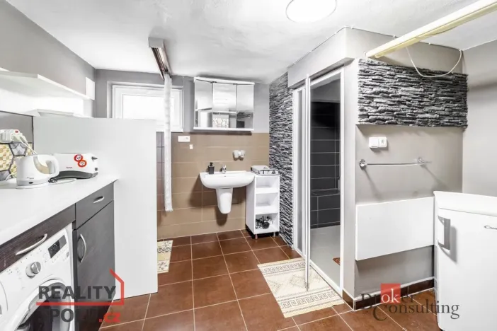 Prodej rodinného domu, Nové Hrady, Zahradní čtvrť, 214 m2