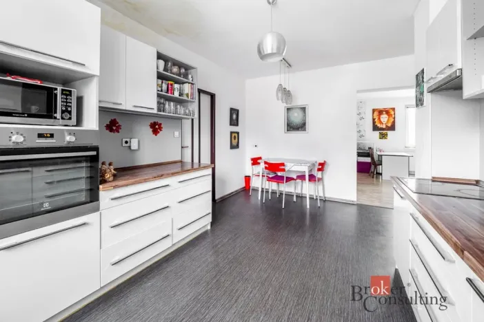 Prodej rodinného domu, Nové Hrady, Zahradní čtvrť, 214 m2