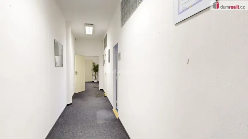 Pronájem obchodního prostoru, Orlová - Lutyně, U Centrumu, 109 m2