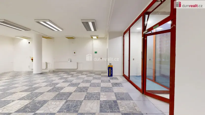 Pronájem obchodního prostoru, Orlová - Lutyně, U Centrumu, 77 m2