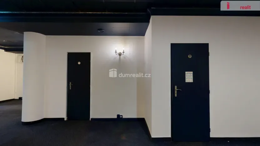 Pronájem obchodního prostoru, Orlová - Lutyně, U Centrumu, 88 m2