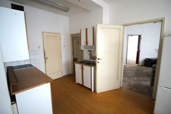 Prodej bytu 2+1, Praha - Dejvice, Kafkova, 59 m2