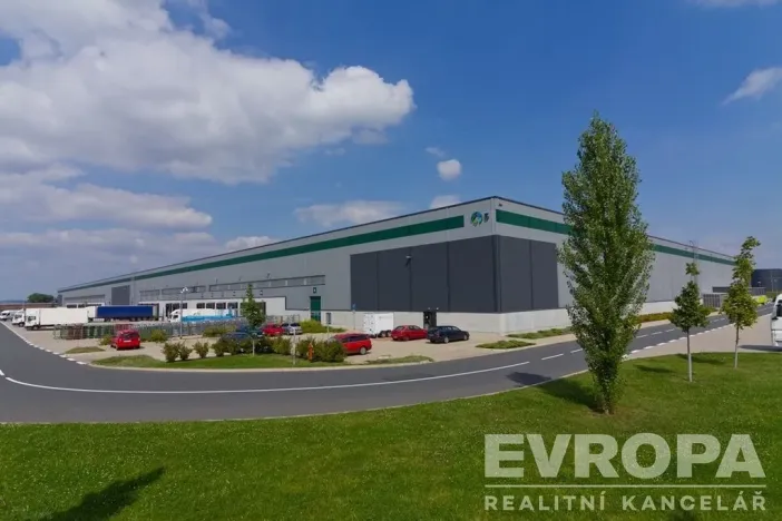 Pronájem skladu, Úžice, 5667 m2