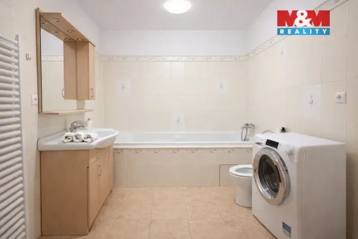 Pronájem bytu 1+kk, Praha, Melodická, 58 m2