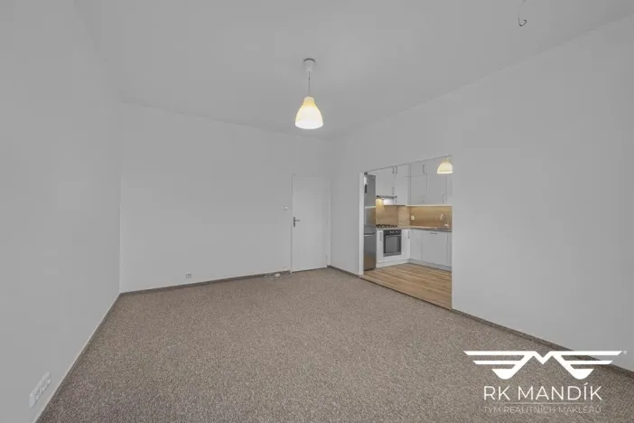 Pronájem bytu 2+kk, Praha - Kobylisy, Kobyliské náměstí, 56 m2