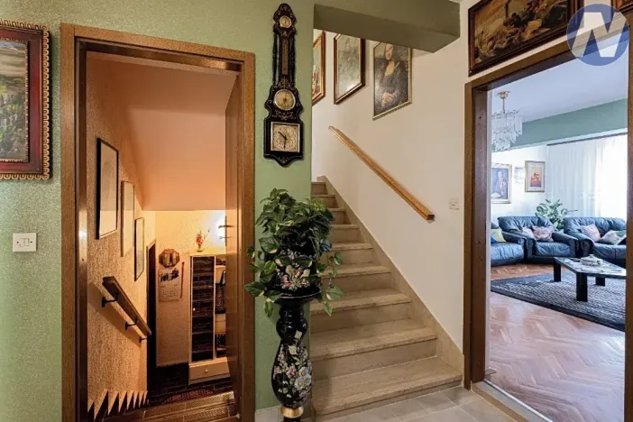 Prodej rodinného domu, Medulin, Chorvatsko, Dvorine, 155 m2