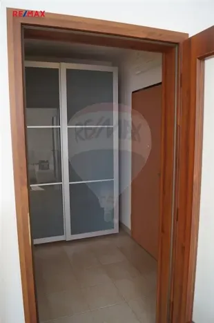 Pronájem bytu 1+kk, Praha - Vinoř, Českodubská, 36 m2