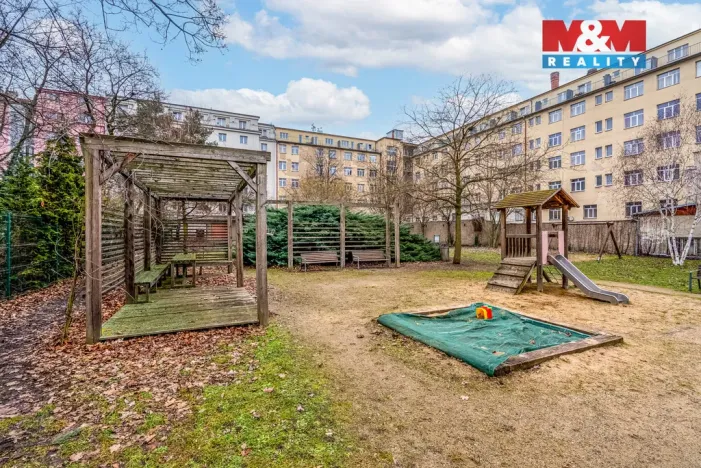 Prodej bytu 2+1, Praha - Libeň, Drahobejlova, 78 m2